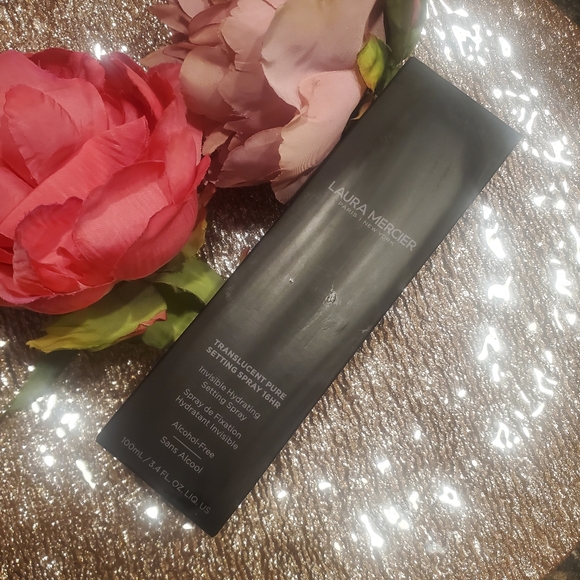 Laura Mercier 16 hour Translucent Setting Spray Full Size - Picture 7 of 11